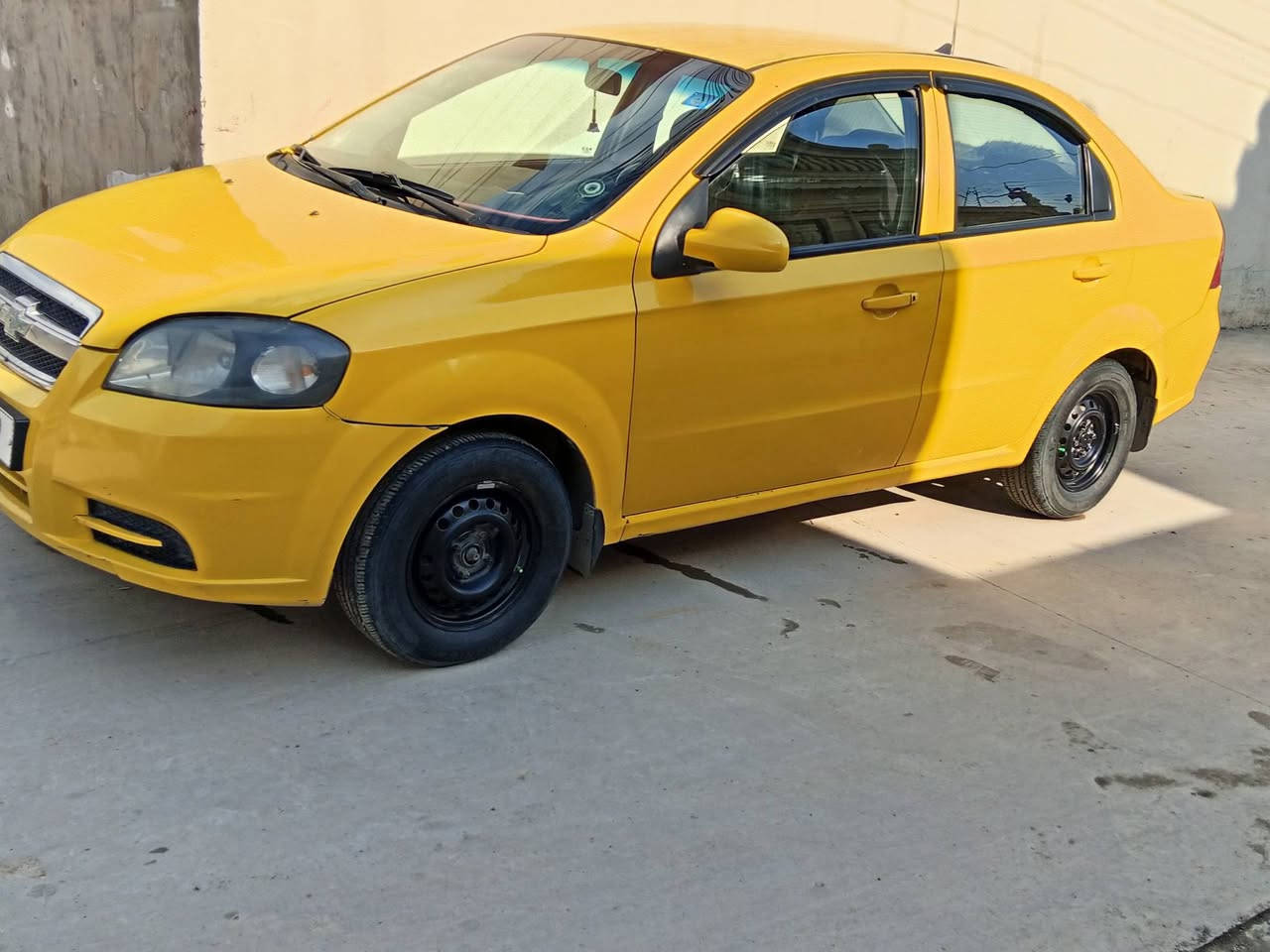 سلام عليكم
افيو للبيع موديل 2008 سياره جاهزه سنويه الى 2031
اني الشرعي مالها سياره بيها بس جاملق مبدل وبيها معجون 
طخم كلو جديد السعر 57وبيها مجال 

***********# تفاصيل خابرني والخاص مفتوح
