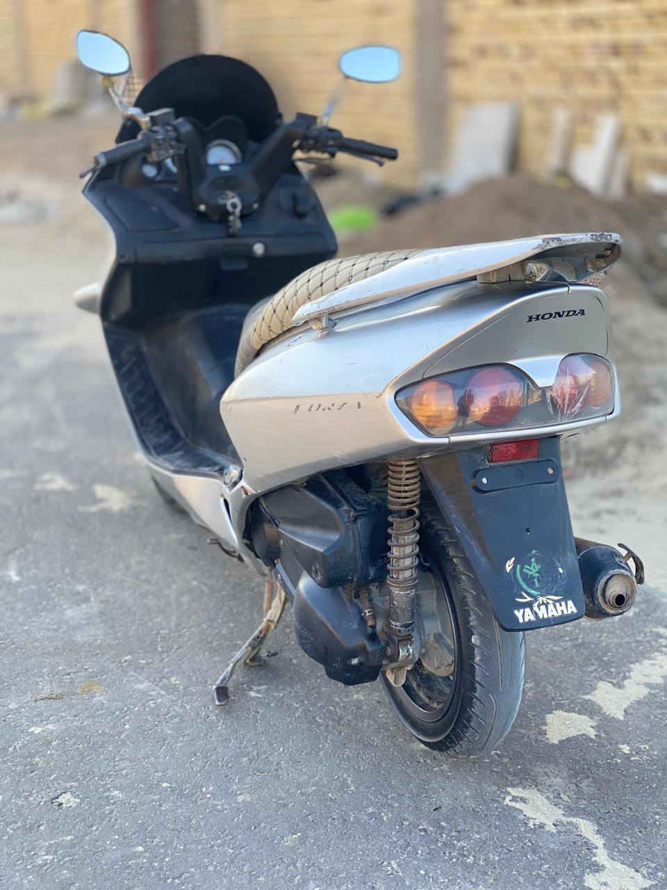 دراجة فورزة 0/6 دراجة نضيفة ماناقصهة شي لايت بك لايت اشاير سلف شغال عدادات شغالة محرك كفالة ما مفتوحة لاتقيص ولا تبخير نهضة وسرعة قوية دراجة بلادي سعر 750 وبيهة مجال مكاني رميثة ***********
