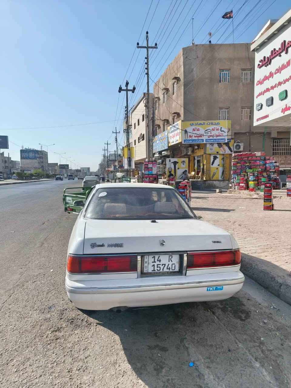 سلام عليكم سياره مارك البيع مصبوغه عام سنويه ل 2030 تبريد شغال بس نقص حداده انه مكلف بل نشر هاذ رقم ابو سياره *********** سياره العنوان بصره شارع تجاري
