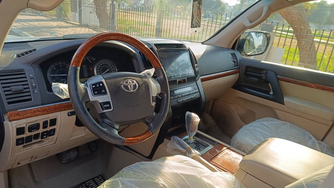 لاندكروز جكساره مديل 2014 رقم اربيل
فول مواصفات 1/1 كشنات جلد كهرباء
فتحه سلايت شغاله ...بريم سياره 
6سلندر وسياره جاهزه ومال جنيان
بيه صبغ مكانات والسعر 305ورقه بيع أو مراوس حسب القناعه استفسار أكثر الاتصال على الرقم ***********
