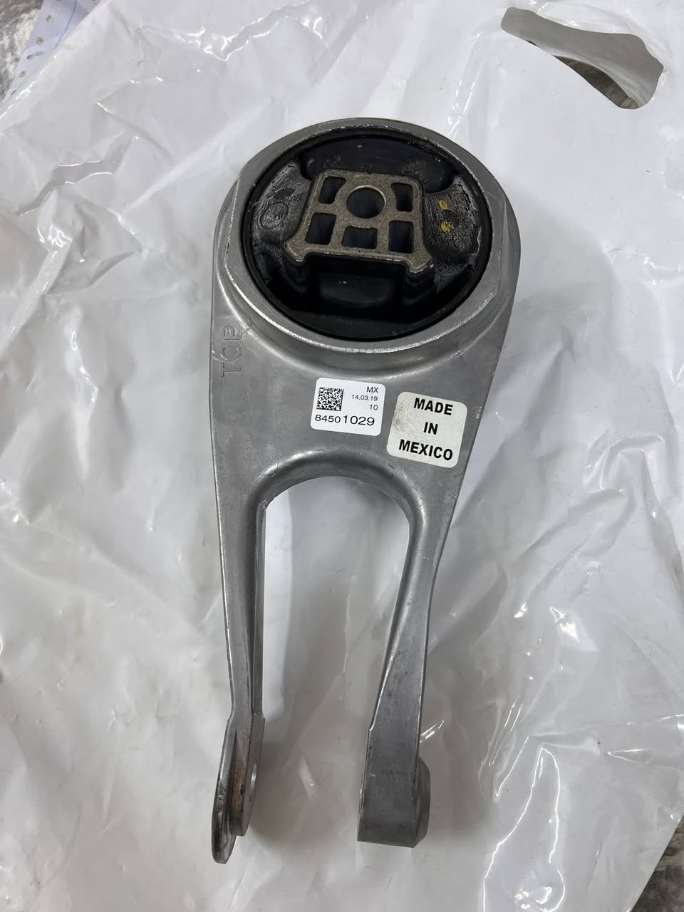 سلام عليكم شباب عندي دجة گير ماليبو ٢٠١٧/٢٠١٨ محرك ١٥٠٠ تيربو 
جديد غير مستخدم اخذتها من وكالة المنصور بلكرادة السعر ٧٠ الف 
للتواصل ***********
