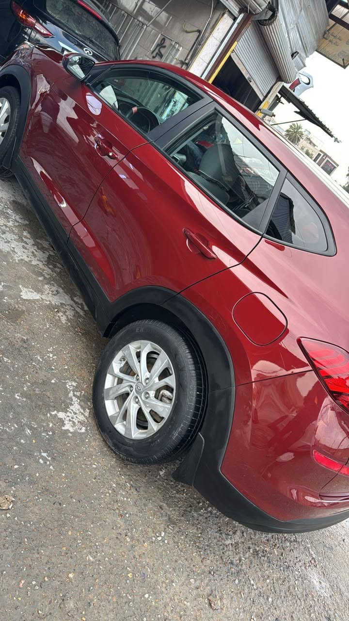 السلام عليكم
توكسان 2020
امريكي كلين
بدون حادث بدون صبغ 
بدون ايرباك بجم كبس 
صبغ باب السائق فقط 
السونار موجود 
ماشيه 40 الف حقيقي
صور الحادث بالمنشور
رقم اربيل الجديد
السيارة جاهزة بدون اي نقص 
مكينه كير مكفولات بدون فتح
السعر 160$ ورقة مجال بسيط 
متواجد بغداد الكرخ شارع مطار المثنى
للتواصل *********** 
متوفر واتساب
