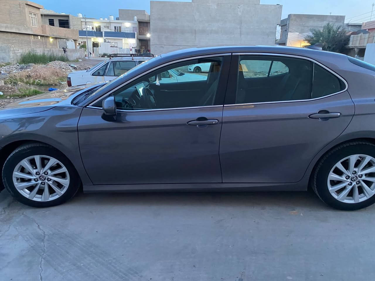 سلام عليكم 
للبيع تيوتا كامري 2021 Le
سياره ضرره جامرلغ مصبوغ و باب مبدل بلاد و سوناره مرفق بالمنشور سياره جاهزه و كامله مابيه اي نقص حجر بيئه و رادار كله بشرط وكاله كير و مكينه مكفوله من الفتح و التبديل بأسمي تريد تحويل او وكاله حاضر ماشيه 59 الف ميل 
مكان السياره ديالى خانقين او بغداد السيديه
***********
