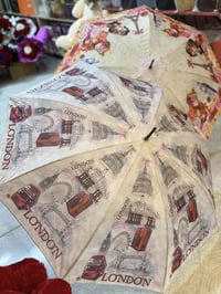 شمسيات بطبعات • هيت حي الجمعيه • مقابل مجمع الملكه