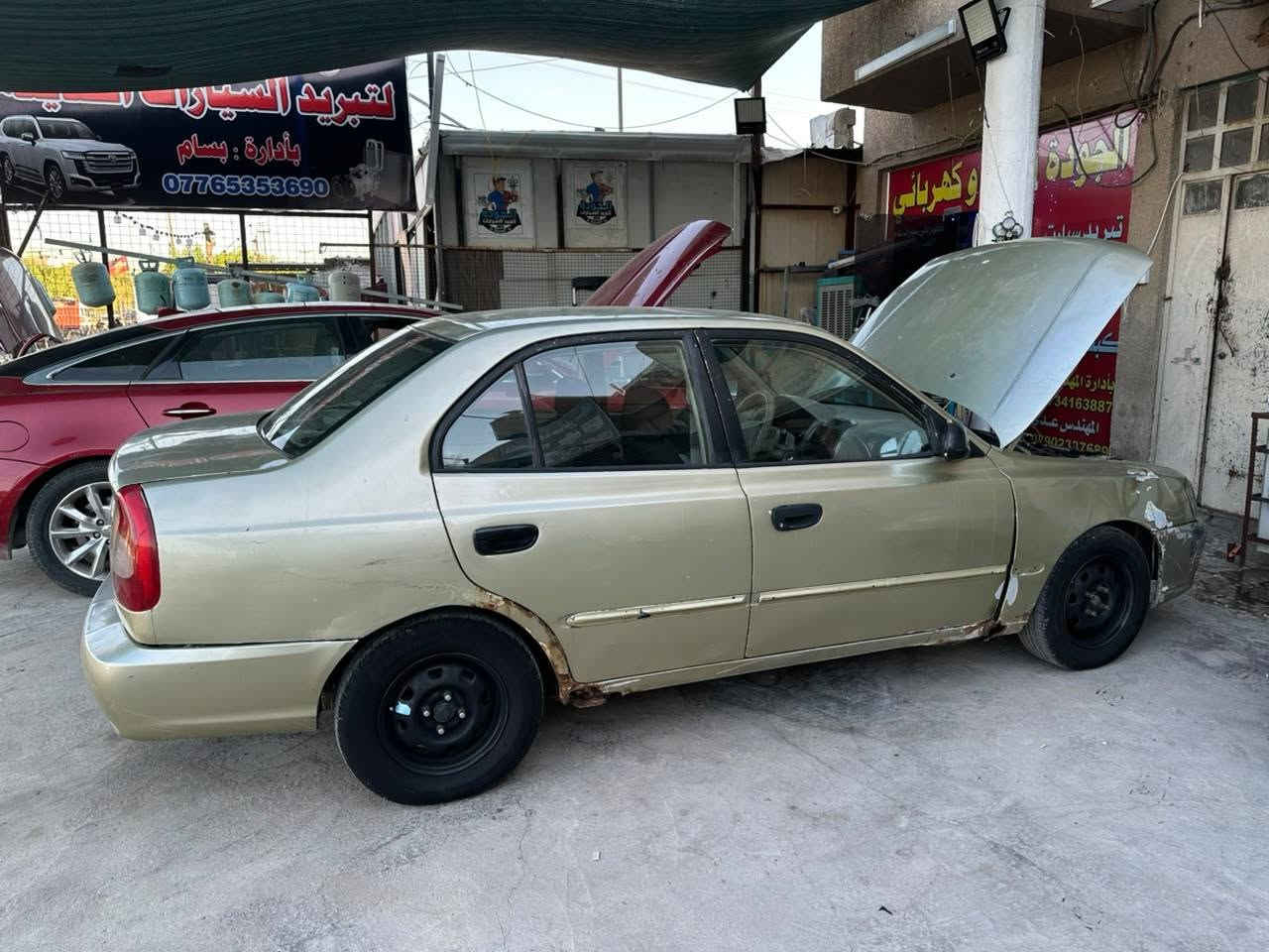 سلام عليكم
هونداي احسنت موديل 2000
كير اوتوماتيك
تبريد شغال
مكينه كير جيد
العنوان بغداد الكرخ
السعر 35
***********
