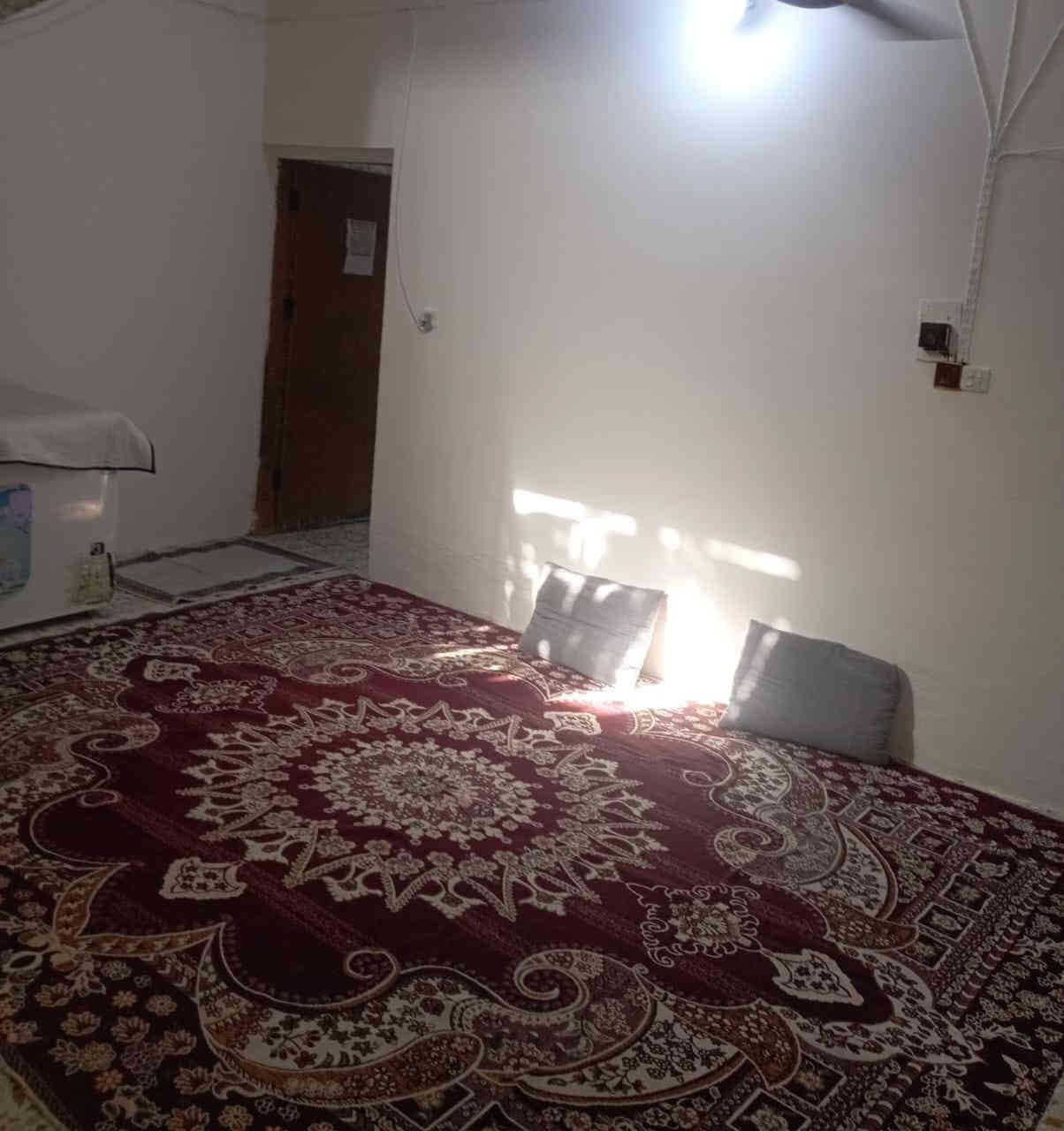 بسم الله الرحمن الرحيم 
«وَفِي السَّمَاءِ رِزْقُكُمْ وَمَا تُوعَدُونَ»

يالله اللهمَّ صلِّ على محمد وآل محمد 
🏡دار للبيع طابو /صرف 
المساحة  137ونص ونص 🗾
الواجهية 5 ونص /النزال 25

تفاصيل البيت: 
يوجد غرفه نوم 
استقبال +مطبخ +هول كبير 
+صحيات +گراج سيارة 
توجد خدمة الكابل الضوئي (الأنترنيت) ✅
مولد ذهبي ✅
🏫يوجد مدارس مسافة 200 متر على البيت متوسطة بنات وابتدائية ✅
ومقابيله متوسطة ولد وابتدائية 
قريية على الشارع العام 

العنوان 🔽🔽
الحلة شارع 80 المهندسين الرابعة قرب مدرسه عمر بن عبد العزيز 
السعر ⭕خاص  السعررررر مناسب جداً جداً 🛑🛑
رقم الهاتف: 
***********
***********
