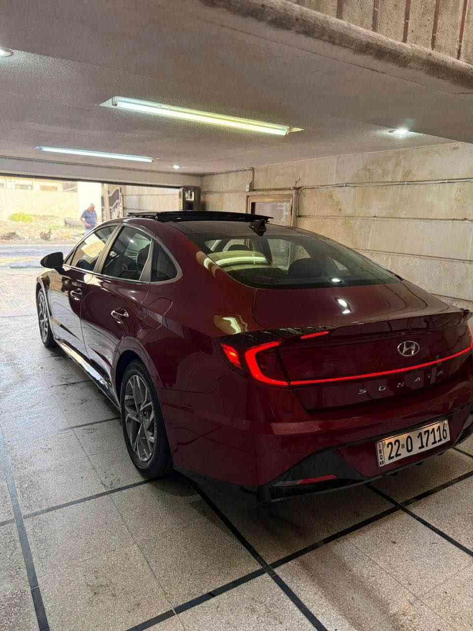 للبيع سوناتا 2023 اسبورت محرك 2500 ماشية 27mi السعر 190$
بيها جاملغ خلفي فقط بدون ايرباك 
موصفاتها
بصمه 
بنوراما
 فول رادار نقاط عمياء
تحذير اصطدام
 قطعتين تبريد 
عداد السرعه الكتروني
 كامره خلفية 
سياقة ذاتية تحديد سرعه
تشغيل عن بعد 
اوتو ستوب
تحكم ستيرن
سايد بريك بصمة
مكان السيارة موصل …..
للتواصل *********** ديوانية, القادسية
