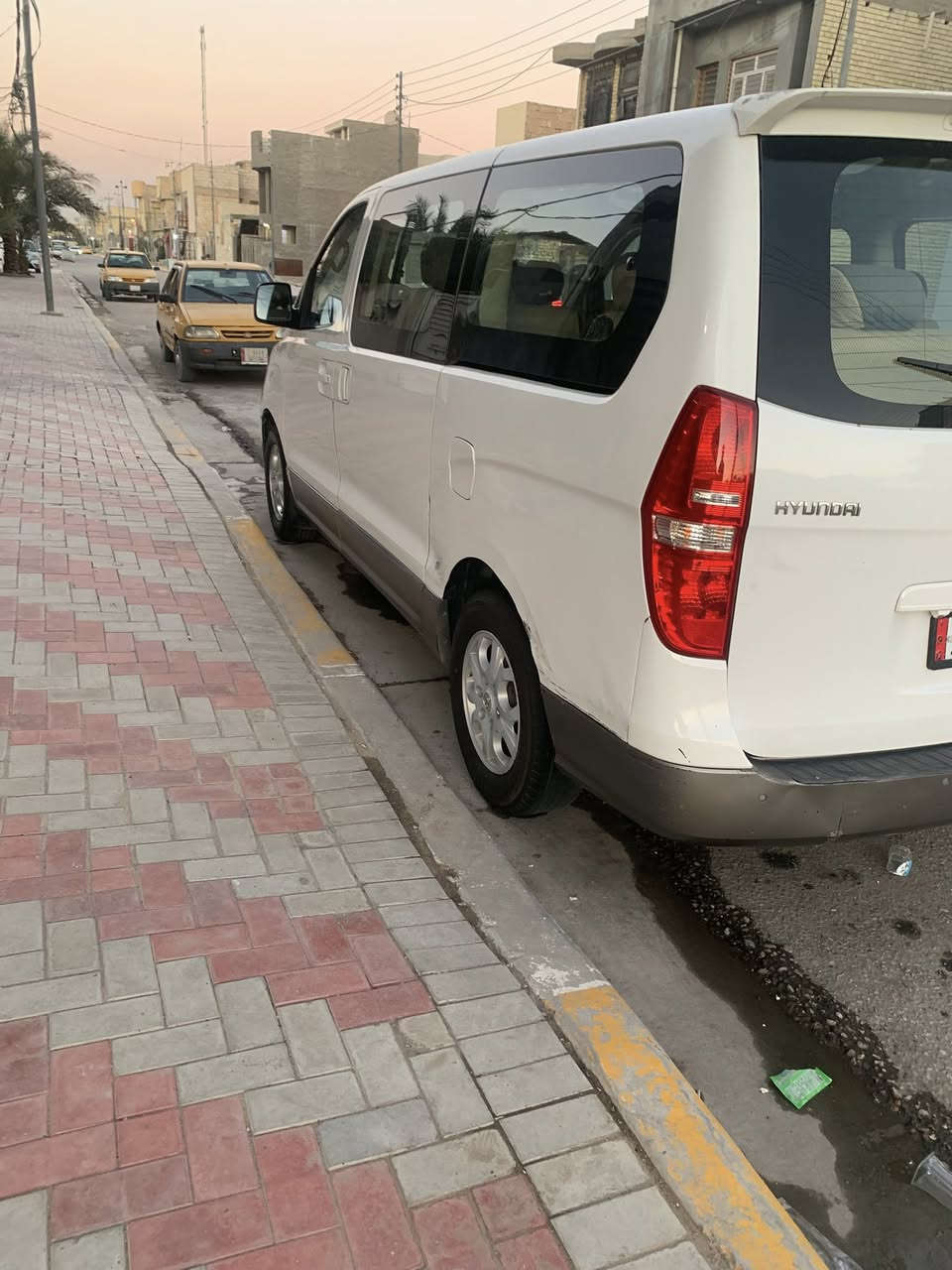 السلام عليكم ستاركس(2015)مفتوحه رقم كربلاء نكليزي بأسمي سنويه 2030 مصفره هيئة وضريبه غرفة دوشمة كشنات جاهزة ارضية جلد  تنته مغلفه تخم تايرات تبريد جاهز  مكاني كربلاء مركز السعر 155 وبيها مجال 
تفاصيل للاتصال او مراسلة واتساب 
***********واتساب واتصال
***********واتساب فقط
