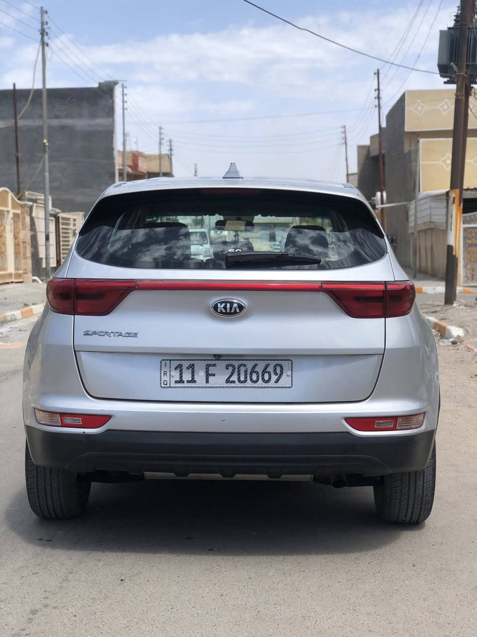 السلام عليكم 
سياره للبيع كيه سبورتج موديل 2019
رقم بغداد وارد أمريكي 
ضررها جاملغ فقط  
العنوان المشاهده طارميه 
رقم الهاتف *********** 
   *********** أبو علي

