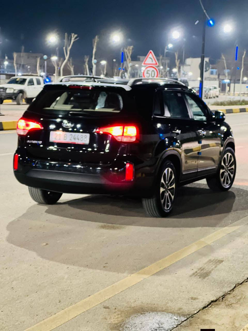 السلام عليكم
سورنتو 2015 للبيع

بصمه

بصمت ابواب

داخل بيجي

داخل صاج

سبعة راكب 

مكينه 4 

ماشي 140

سياره جاهزه. 

سياره بسمي تحويل

السعر اتصل وتدلل

الاتصال *********** او واتساب
