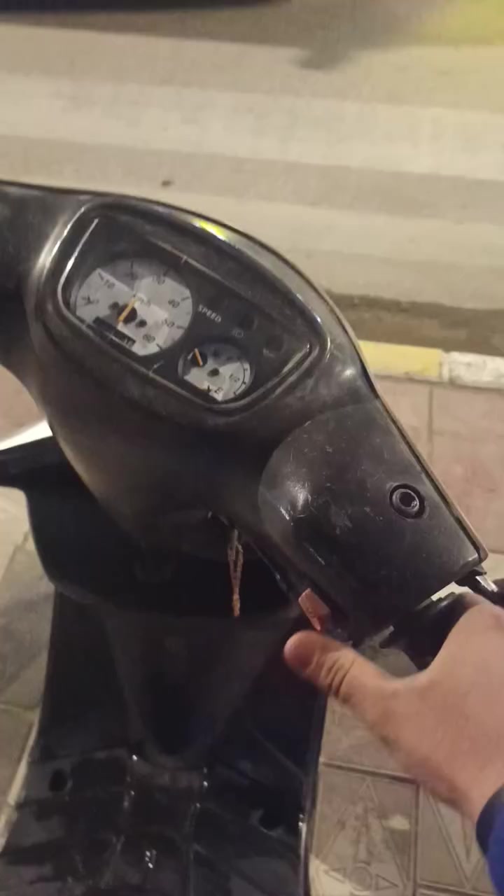 تسع زروف للبيع مكينه ماتنسمع شرط شغاله من الطول لطول (شلعه ومشي خير من الله ماتلزم
المكان ناصريه مركز الشراي يجي واتس‏‪0772 532 0721‬‏ ويدلل
