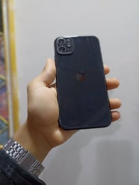 ايفون 11العادي دبل شريحه ذاكره 128 مبدل بطارية اصليه فقط 100 نموذج M ف...