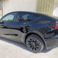 Model y dual motor long range  نص جاملغ خلف صبغ  ١٥ الف ماشي  ٢١٣$  ٠٧...