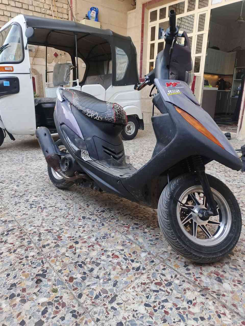 سلام عليكم دراجه ماكس عدله البيع                               الدراجه بيهه صالنصه صجميه                                       وبيهه كلجات WF تخم امي وخلفي                               وبيهه ويله ستيل                                                   و دوسات حديد مال كاعيه                                         وبكليت برتقالي  . وبيهه دمام.                                                   يعني الدراجه كامله مكله نكره بكل وكت                            مكاني بغداد (الشعه)                                               سعر 375 وبيهه مجال بسيط                                       ***********
