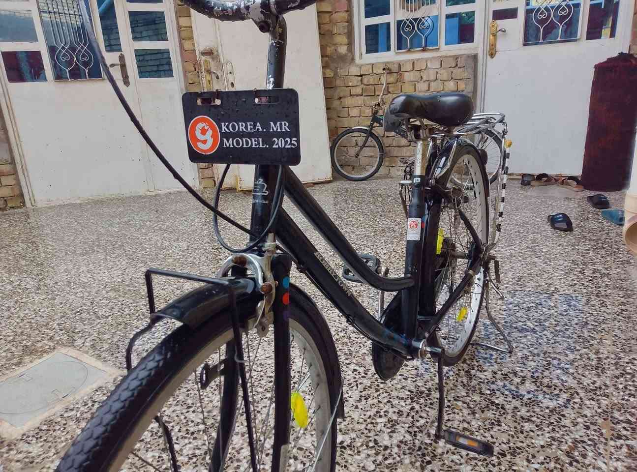 السلام عليكم بايسكل بناتي 26 باله نضافة 80٪ السعر 110 وبي مجال مكاني قضاء الزوراء المعامل الباوية للاستفسار ***********
