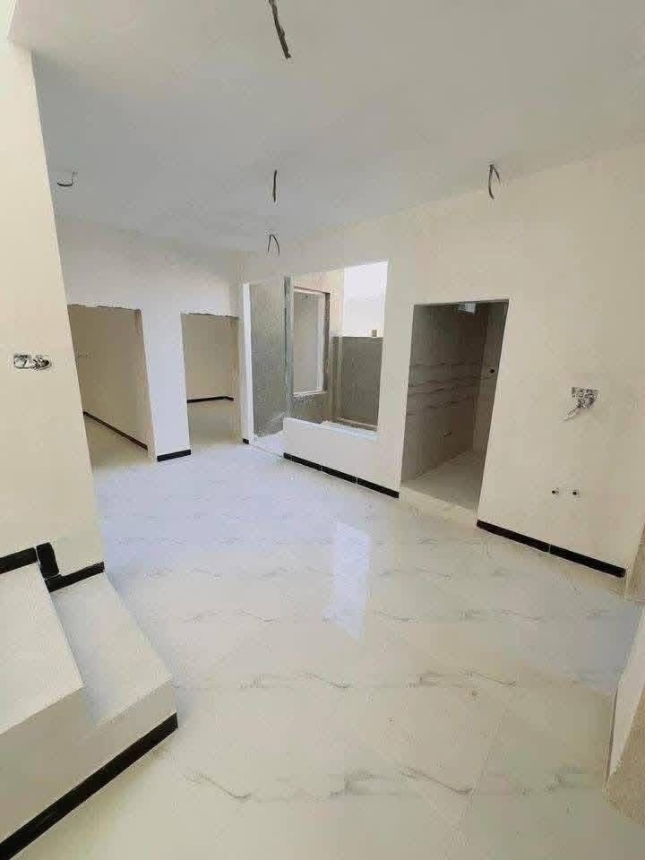 دار في مجمع الزهور السكني مرحلة أولى 
المساحة 160 متر 
ابلوك 34 السعر الشركه 115
الواصل 27/300 مليون 
يباع بتطلوعة
للأستفسار *********** 📞
او مراسله صفحه مكتب ابو مشتاق للعقار 
عنوان مكتبنا
"الكوفة حي المتنبي الشارع الفاصل بين حي المتنبي وحي الجامعه مجاور مكتبه هشام " 
نستقبل جميع عروضكم من البيوت والعرصات
