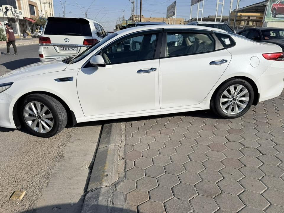 السلام عليكم 
للبيع اوبتما 2017 خليجي 
رقم بغداد تحويل مباشر محرك 2000
السياره بيهه بنيد مبدل بلاد فقط باقي كفاله ماشيه 78 الف
مكان السياره الانبار الرمادي 
السعر 151 
***********

