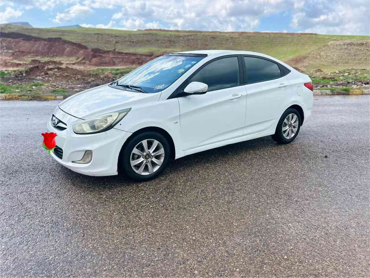 هۆندای اکسێنت 2011گێر تۆماتیک و عادی ناو زەرد جوار جام کارەبایی ڤولیم بەس بۆنیت بۆیاغە دەعموو لێدراوی نییە گێرو مەکینە توندوو تۆلی بەشەرت تەبرید سارد گەرم سەنەوی دوومانگی  سەیارەکە نوقسانی نییە 
سعری 84
***********
ڤایبەر واتس ئاپ كويسينجاك, أربيل
