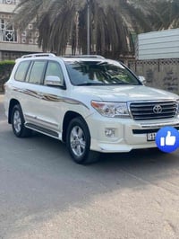 لاندكروز موديل2013 مكفولة كفالة عامةفقط الدعامية الامامية صبغ رقم بغدا...