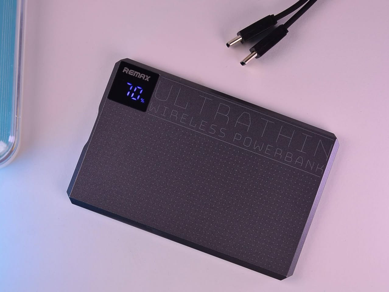 30 الف بس والتوصيل 5 لجميع المحافظات
باور بنك لاسلكي فائق النحافة من Remax

✅ تصميم "ألترا سليم": أنحف باور بانك معدني يمكن أن تقتنيه، بسمك 8.5 ملم فقط!
✅ التصاق مغناطيسي قوي: يدعم تقنية MagSafe، يلتصق بهاتفك بقوة ويشحنه لاسلكياً بلمسة واحدة. 🧲
✅ شحن صاروخي: بقوة 20W سلكياً و15W لاسلكياً.. شحن كامل في وقت قياسي. ⚡
✅ شاشة رقمية الذكية: تعرض لك نسبة الشحن المتبقية بدقة تامة. 🔢
✅ خامات بريميوم: مصنوع من سبائك الألومنيوم المقاومة للحرارة لتوفير أقصى درجات الأمان. 🛡️


**إذا كنت صاحب هذا الإعلان وتريد حذفه لأي سبب، رجاءا أرسل رسالة إلى الدعم الفني**