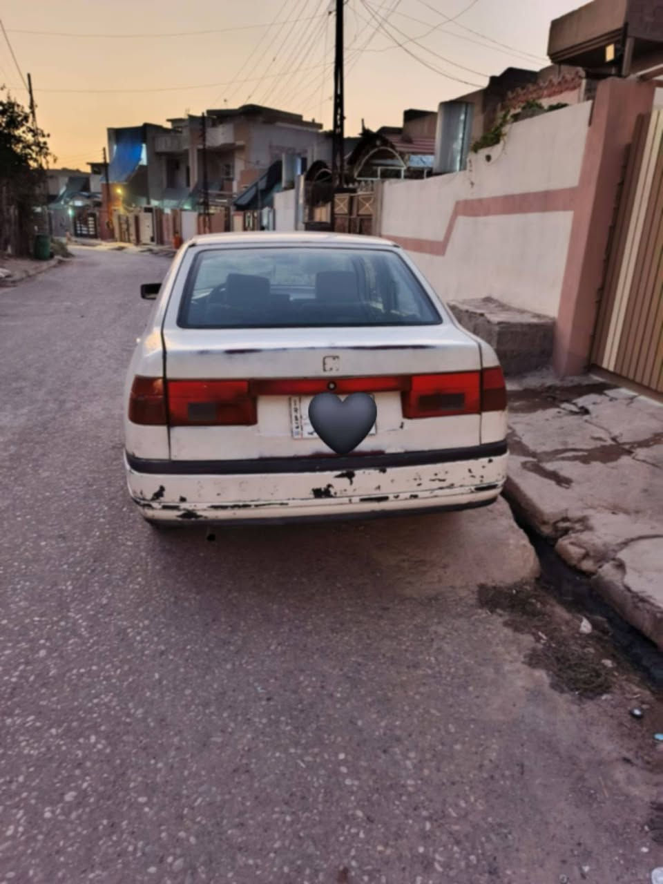 سياره سيات للبيع موديل 92 السعر 20 وبيها مجال للشراي / ***********
