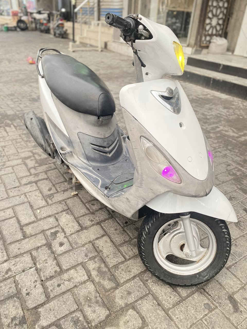 ماكس قجمه ما مفتوحه كفاله عامه دراجه رمبه صارله شهرين من نازله  سلف هندر كهربايات كله شغاله عينه لاياتات سكنات ما مفتوحه سعر 725لعنوان المشراك رقمي ***********
