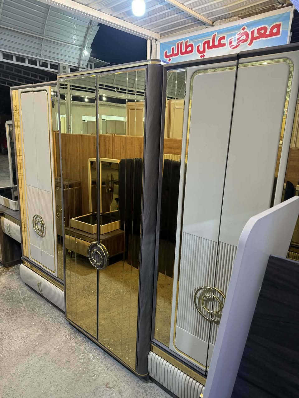 ✨ غرفة تركيه🇹🇷  اصلي مودرن كوالتي عالي  8قطع
نظام  أبواب دزاين مختلف 
سرير مخزن عملي
جام برونزي اناره شغاله 💥
 ضهر بلوك
 قماش وتر بروف أصلي
✨ نظافة 95/💯
شد ونقل مجاني داخل بغداد
 توصيل للمحافظات بأسعار رمزية
سكرين للمنشور وراسلني خاص


**إذا كنت صاحب هذا الإعلان وتريد حذفه لأي سبب، رجاءا أرسل رسالة إلى الدعم الفني**