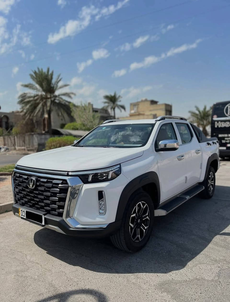 شانجان هانتر بلس 2025 رقم بغداد تحويل مباشر 
بالضمان لمدة 5 سنوات او 100 الف كيلو متر 
السيارة جديدة ومكفوله ماشية 33 الف 

المواصفات فول 1/1  فور ويل 4x4
محرك 2000 تيربو بقوه حصانية 233 سريعه جداً 
السيارة اقتصادية وبدون اي دوانز بالبانزين العادي 
بصمة تشغيل وابواب وتشغيل عن بعد 
شاشة متصلة متعدده الاستخدام 
متعدده وضعيات القيادة 
كشنات جلد وكهرباء وتبريد بالكشنات 
تبريد امامي خلفي 
سايد بريك بصمة 
تحكمات استيرن جهتين 
كاميرا خلفية وجانبية 
ليد نهاري والانارة ليد 
وبعد مواصفات 

ال💎ــسعـر 🟥 :: رقم (1) تلـقـائـي 📮

رقم صاحب ســـيـارة : ***********
العنوان كربلاء المقدسة
