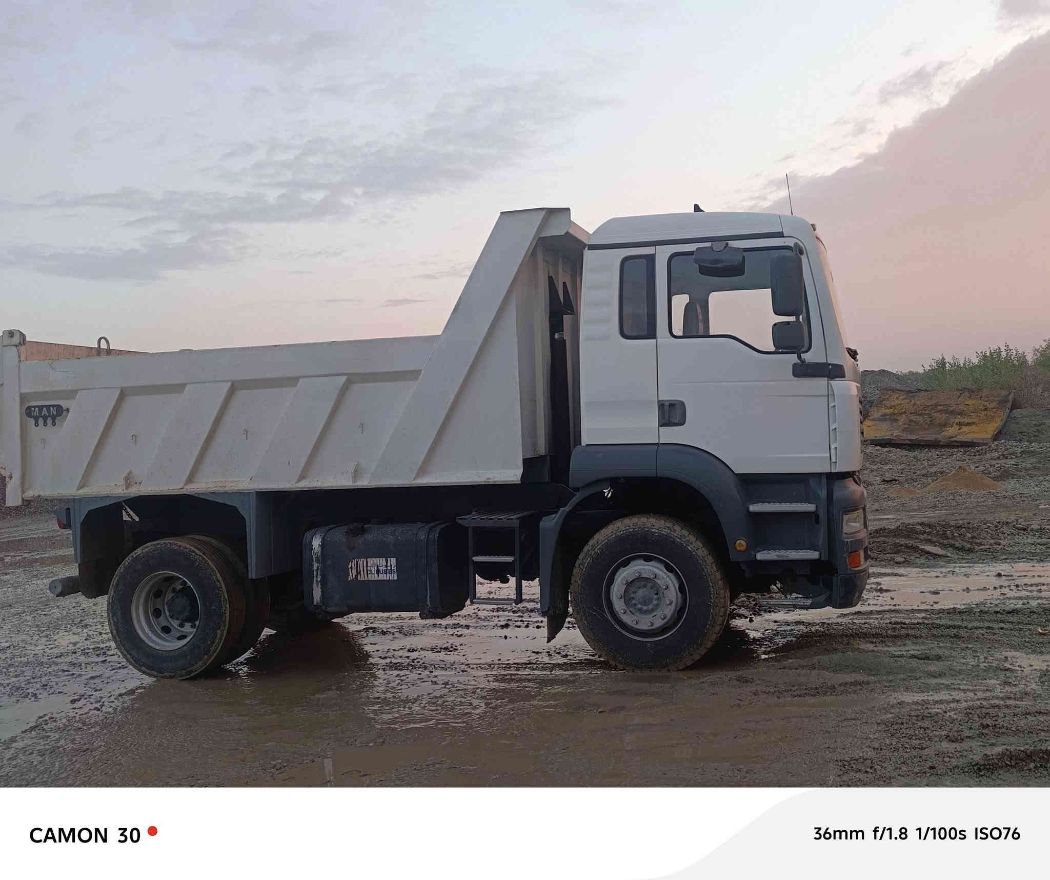 سلام عليكم مان للبيع تك مكفول كفالة عامه جاهزه شكل  تخم تاير جديد مكان سياره تكريت سعر 190 وبيها مجال ه‍ ‏‪***********‬‏
