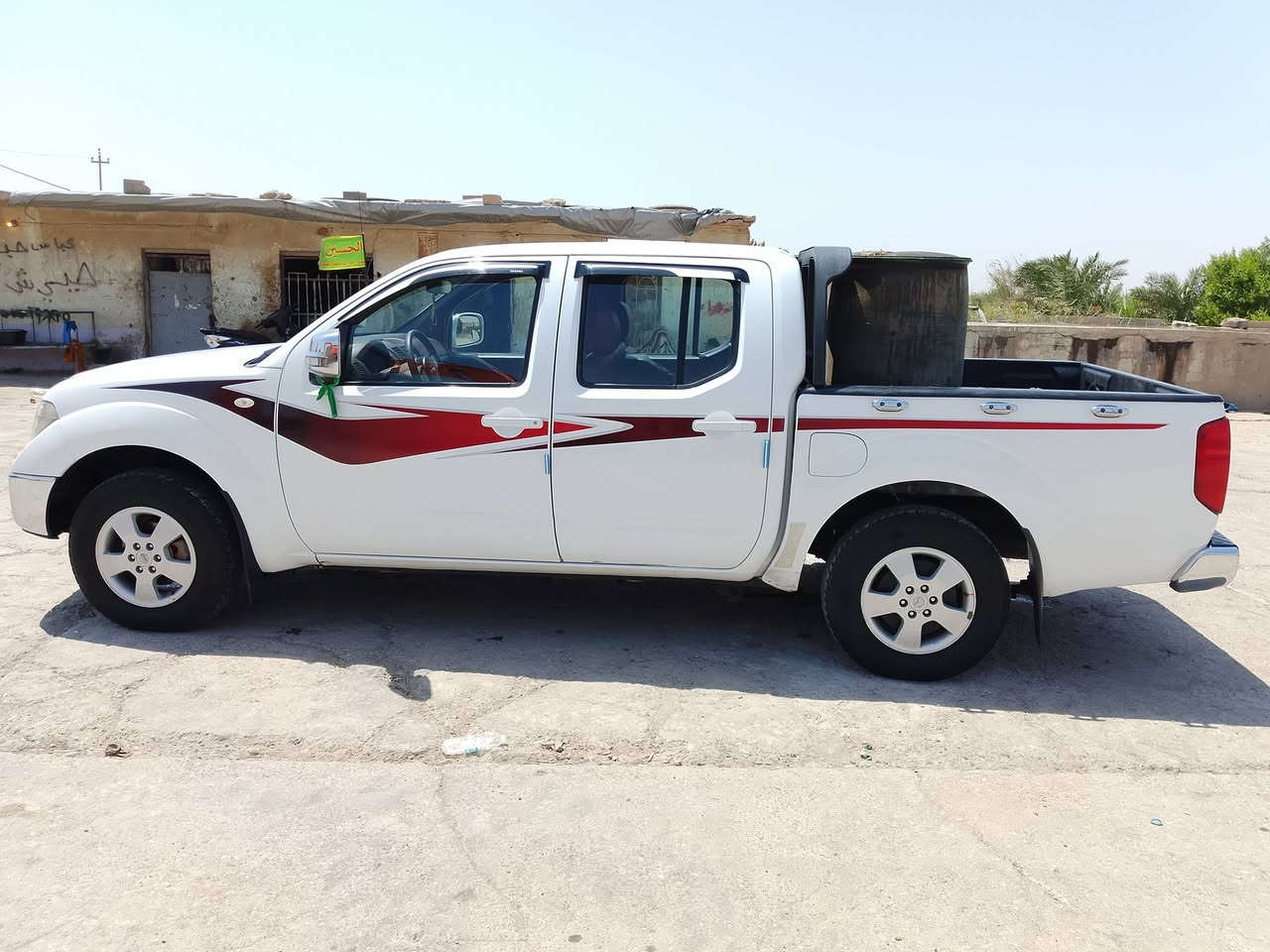 للبيع نيفاره موديل 2011
كفاله عامه تبريد كهربائيات كله شغال 

سياره جديده ما ناقصهاا شي ومكفوله كفاله 
گير عادي 

***********

***********
