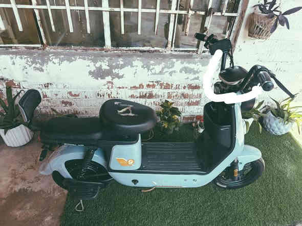 سلام عليكم باسكي شحن للبيع بطاريته 100 انطيك اياه شرط سعر 250 مكان كركوك قصب خانهل بمجال سعر ماله وراسلوني خابروني على الرقم مالي***********
