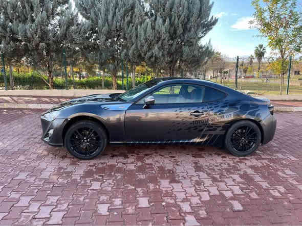 للاتصال *********** 
واتساب ***********
احترامي للآدمن ارجو الموافقه منشوري 
للبيع  تويوتا  GT موديل 2014 تك باب رياضي   سعر البيع 73 ورقه محرك  3000 كلش قوي ونشط  سياره كير ئوتوماتيك  و تبريد بشرط  سياره كلش نظيفه و متعوب عليهه  جاهزه من كل نواحي و أحلى من الصور   تحويل او وكاله بشرط سياره ضمان  حزام صبغ للجماليه  بدون حادث مكان السياره قضاء عقره بين اربيل و دهوك دهوك
