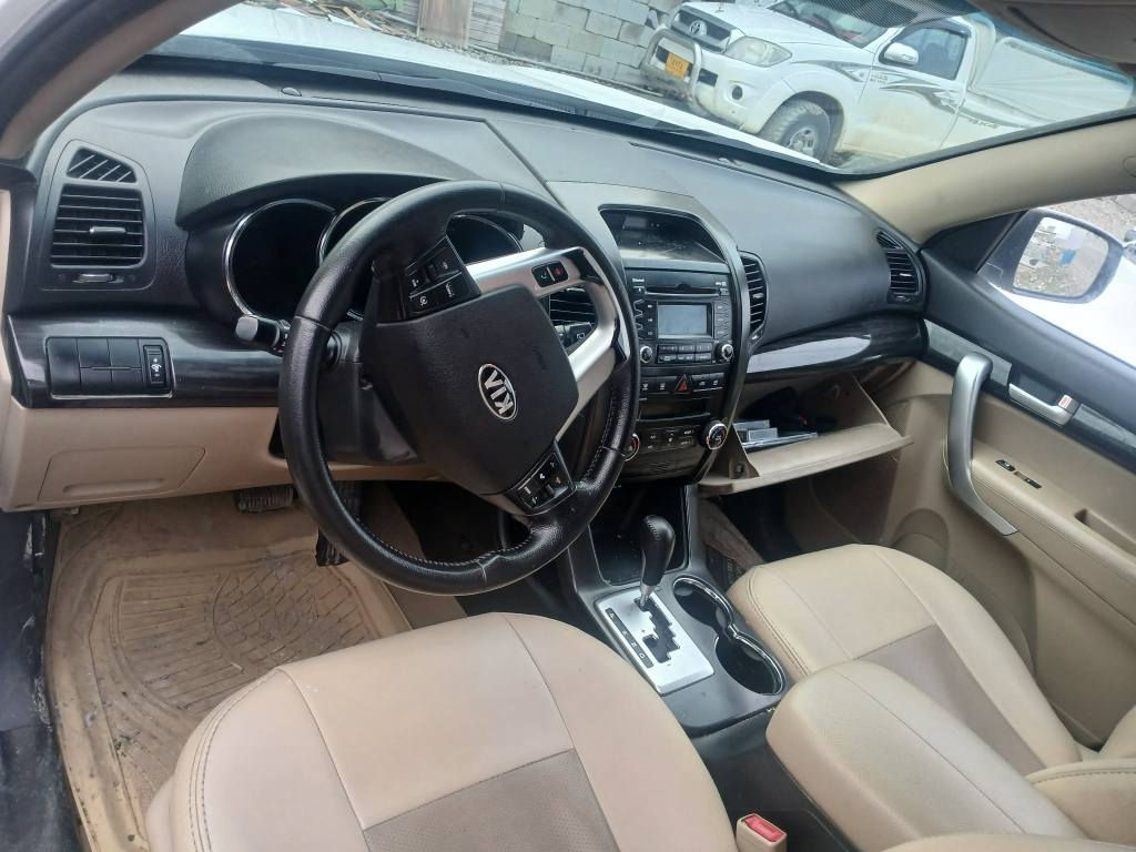 کیای 2013سورینتۆ سێ ریز کوشن بەسمە   کێرو مەکینەی و تەبرید بەشەرت  سەنەوی و رەقەم  تازەیە 2030 
135گەڵاو مەعامەلەیە کەم ژمارەی خاوەنی *********** السليمانية, العراق
