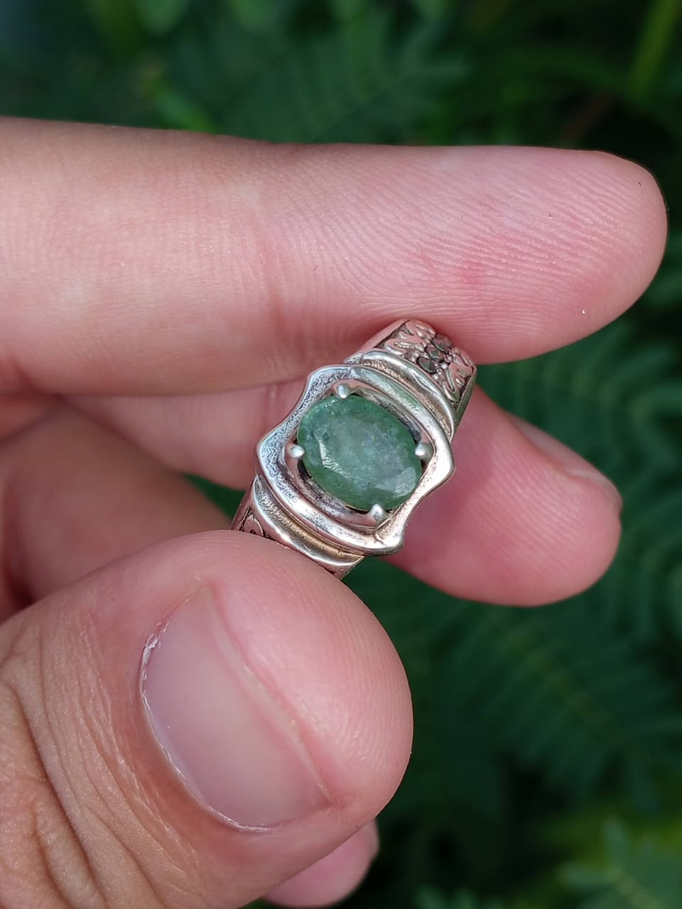 زمرد أفريقي أصلي 💚 African Emerald
مفحوص بجهاز فحص المجوهرات
السعر 55 نهايته والتوصيل مجاني مناسب لهكذا جوهرة ثمينة
الخاتم فضة عيار 925
قياس 23 (اذا طاع مو قياسك تگدر تكبره وتصغره يم أي صايغ)
التوصيل مجاني لجميع المحافظات العراقية مع هدية 🎁


**إذا كنت صاحب هذا الإعلان وتريد حذفه لأي سبب، رجاءا أرسل رسالة إلى الدعم الفني**