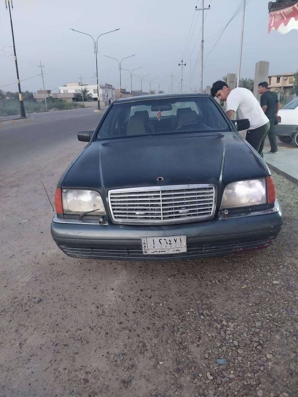 سلام عليكم مارسدس شبح موديل 95 رقم بغداد تحويل ثاني يوم صتدر جديد تخم تاير جديد تبريد ثلج 🥶كهربايات كلها شقاله للبيع السعر 58وبيها مجال شعندك مراوس نزل مكان السياره الفلوجه حي الشهداء ***********.     ***********
