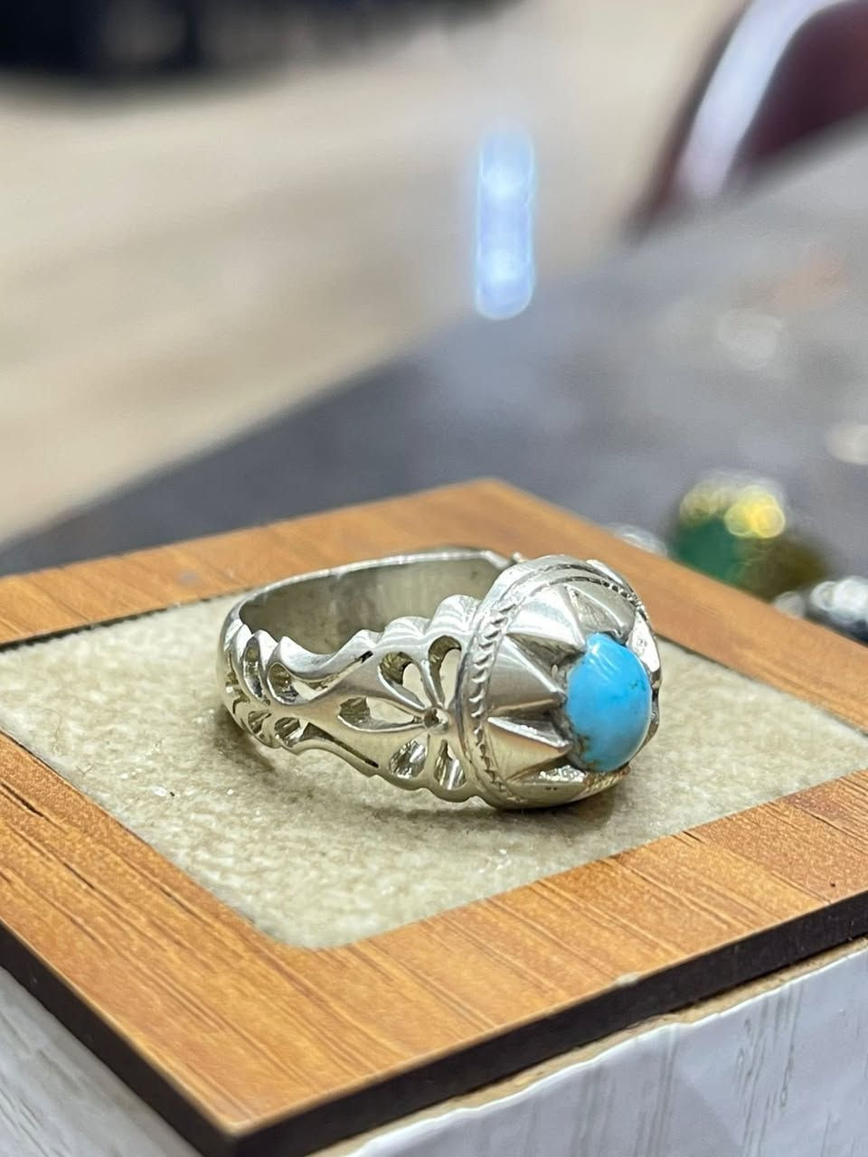 فضه اصلي مختوم للاستفسار خاص


**إذا كنت صاحب هذا الإعلان وتريد حذفه لأي سبب، رجاءا أرسل رسالة إلى الدعم الفني**