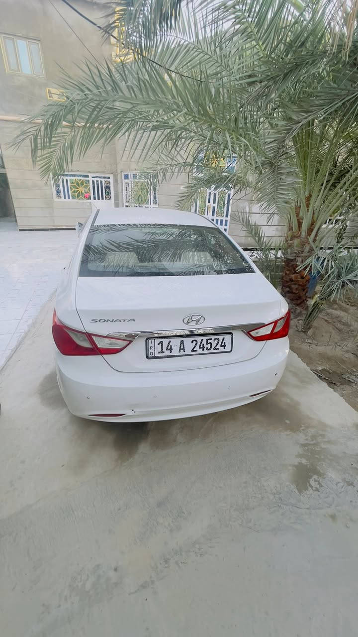 السلام عليكم سوناتا موديل 2013خليجي 2400دوش كفالة عامه عدا الجاملغات الامامي ماشرهن بارد بسيط السيارة بيها شوي حالوب رقم جديد سنويه جديده هزه جديده ماشيه 148كتلوك الشركه موجود حدايه تخم تاير جاهزه السيارة الاستفسار *********** المكان البصرة الهارثة 
السعر 130مجال قليل
