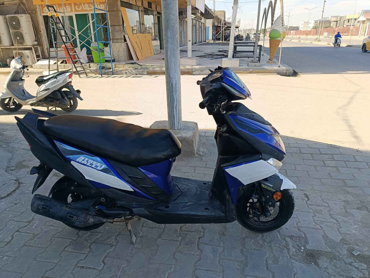 زت ار 20مكينه مفتوحه بس ولفات نكره سلف كهربائيات شغاله العنوان السماوه حي الحكم قرب مرطبات فستقه 
***********السعر 750
