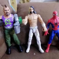 مجسمات اصلية الطول ٢٠سم السعر ٧٥ الف وبيها مجال للتصال ☎️ 07710050056