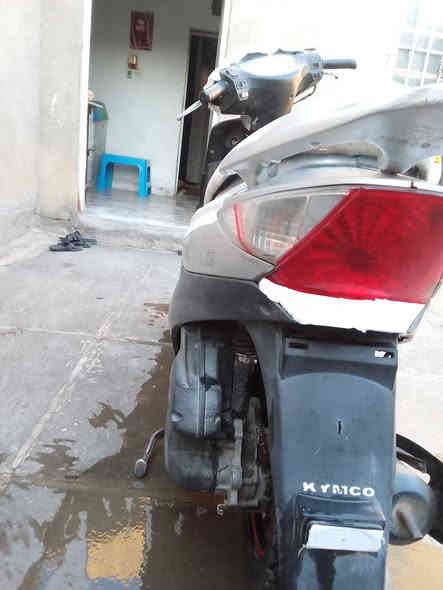 سلام عليكم كامكو في تو ختم واحد مفتوحه تاير جديد كهربائيات شغاله نكره سلف مكان فجر السعر 450 بيه مجال ***********
