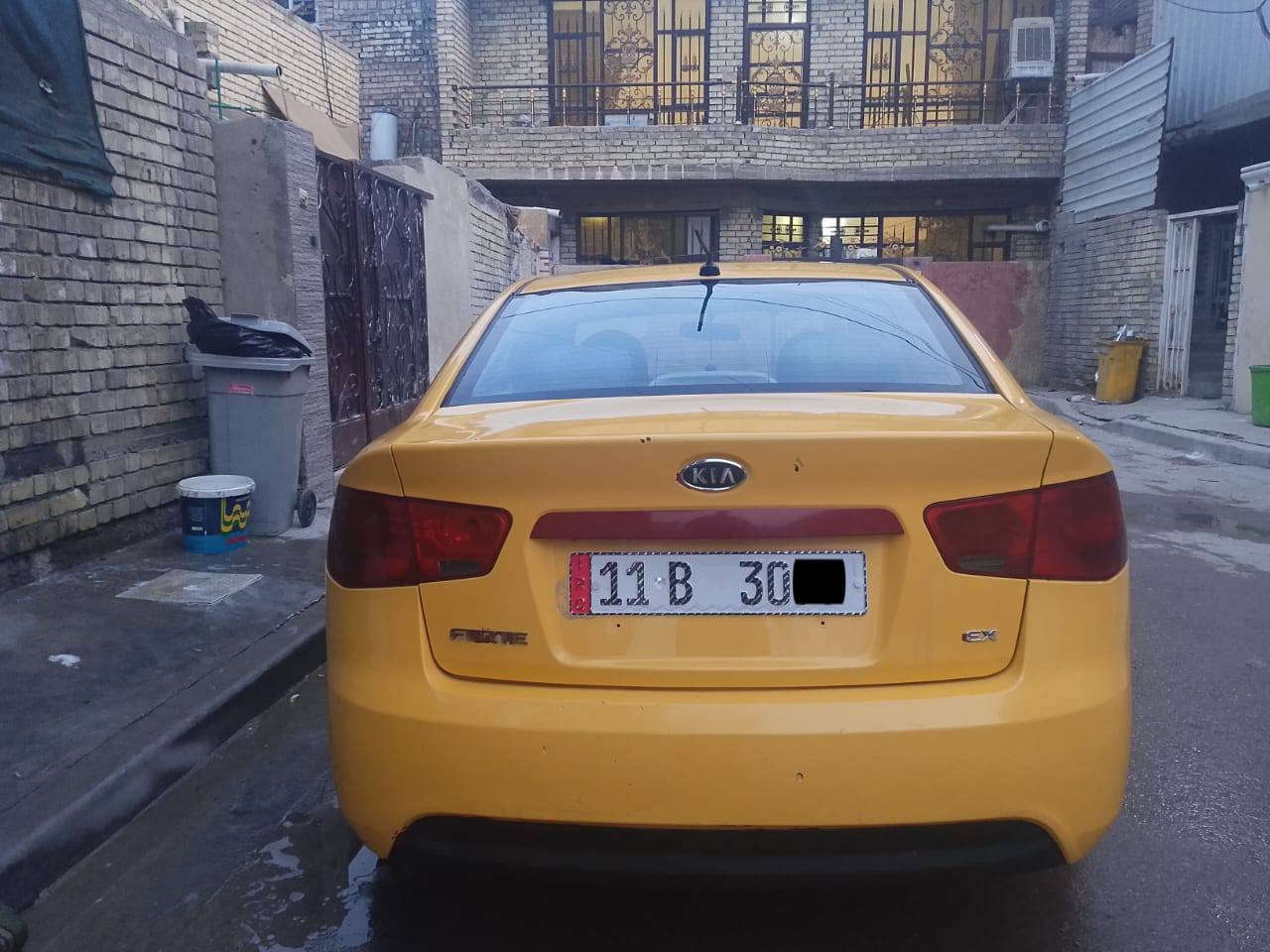 السلام عليكم 
كيا فورتي 
موديل 2013 
وارد امريكي 
محرك 2000 دوش المرغوب 
صور الحادث موجودات 
مكانه بغداد البلديات
سعره 88 وبيه مجال بسيط
*********** واتساب غير متواجد على الفيس
