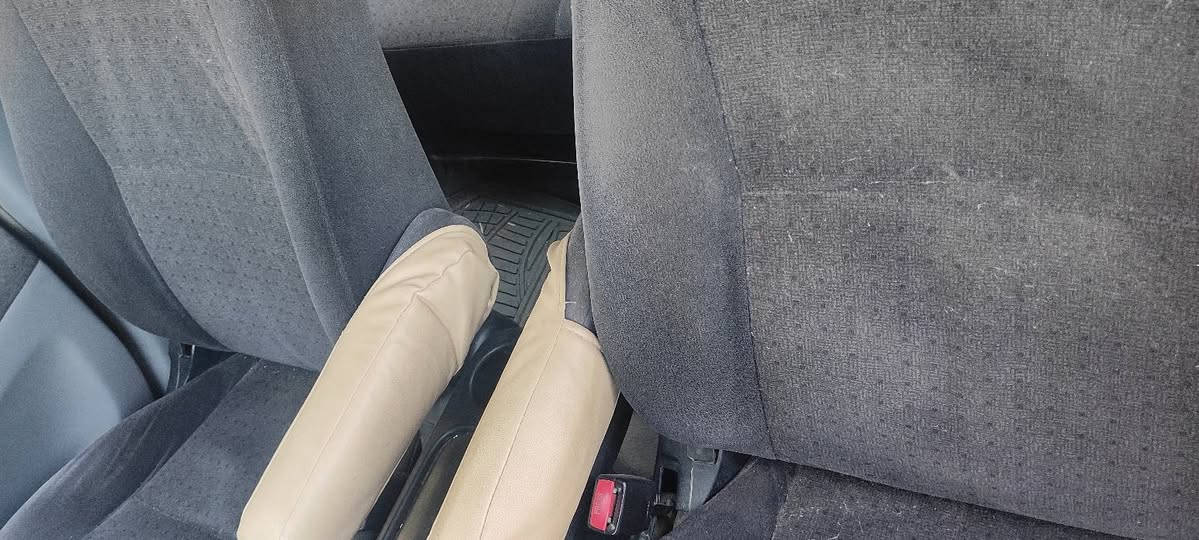 سلام عليكم ابصم موديل 2001مكفوله رقم بصره بأسمي سنويه لل27هزه جديده رقم انكليزي كامره خلفيه كامره اماميه حساس خلفي امامي تبريد ثلج السياره أحلى من الصور بهواي مكان السياره سوق الشيوخ السعر 122وبيهه مجال بسيط ***********
