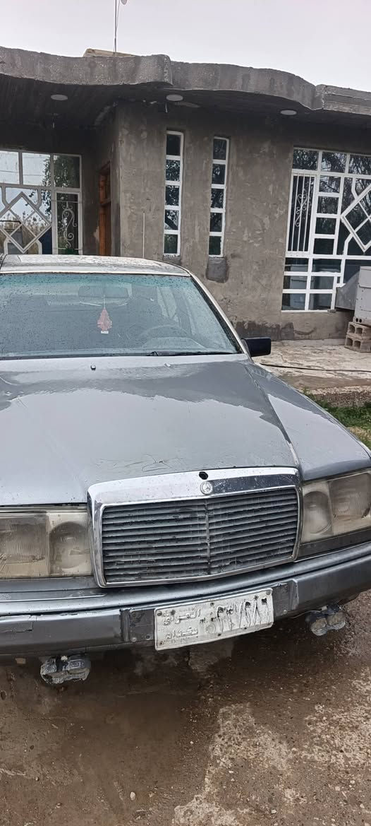 موديل 88 محرك 300 ديلكو وكالة عامة أنا أداورهة الك.. أبيع شوف العين تجي تشوف وتكلب تقتنع يلة تاخذهة..السيارة متروكة صار فترة.. عليهة غرامات تنزل من  *********** سعرهة.. 30 قفل شغالة وتمشي
