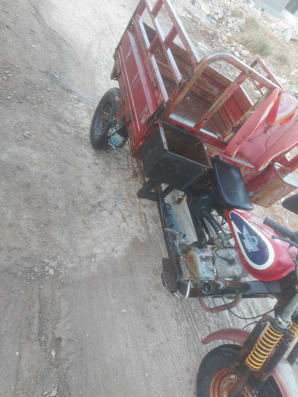 ستوته دايوان ٢٠١٣ محرك ام تي ار جديد شرط ما مفتوح كاملة سلف هندر كهربائيات كل شغال السعر ٥٠٠ 
ديالى الخالص 
***********
