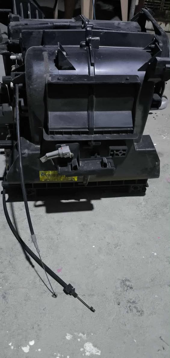 سلام عليكم 
غراض بي واي دي تفصيخ اصلي وشرط المضافه
عنوان حله كلمن وسعره  مكلف بلنشر اتصل وتدلل
***********
