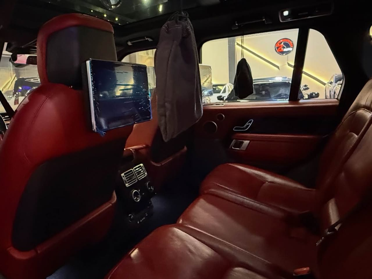 ⁨ ⁨ ⁨ ‎كوردى / عربي
‎درووستکراوی : RANGE ROVER
‎مۆدێل: Vogue SE
‎ساڵ :2020
‎بزوێنەر :V6 Torbo
‎بگۆری بزوێنه‌ر : AUTOMATIC
‎سوتەمەنی : بنزين
‎دۆخ :وكاله سردار
‎ماوەی رۆشتوو : ١٤٠كم
‎ـــــــــــــــــــــــــــــــــــــــــــــ
‎النوع : RANGE ROVER
‎الموديل :VOGUE SE
‎سنة الصنع : 2020
‎المحرك :V6 torbo
‎ناقل الحركة : AUTOMATIC
‎نوع الوقود : بنزين
‎الحالة :وكالة سردار
‎عدد الأميال :١٤٠كم
‎‏‎‏ Zauto
‎‏‎‏‎‏‎📱 للاستفسار يسعدنا تواصلكم معنا على الأرقام التالية
‎‏‎‏‎‏‎📱بۆ زانیاریی زیاتر خۆشحال دەبین بە پەیوەندیتان بە ژمارەکانی
***********
***********⁩ أربيل, العراق
