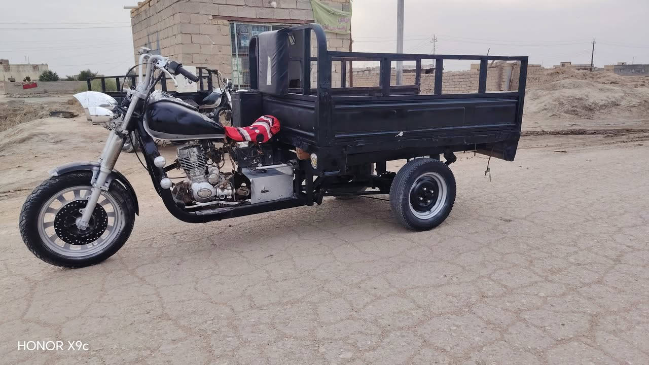 سلام عليكم ستوته امتي ار موديل 17 كلك  محرك اكسن مكفولات شاصي نضيف تخم تايرات بدي نضيف كهربايات كله شغاله سعر700 وبيه مجال. مكان السماوه الوركاء ناحية الكرامه الاتصال عل رقم ***********
