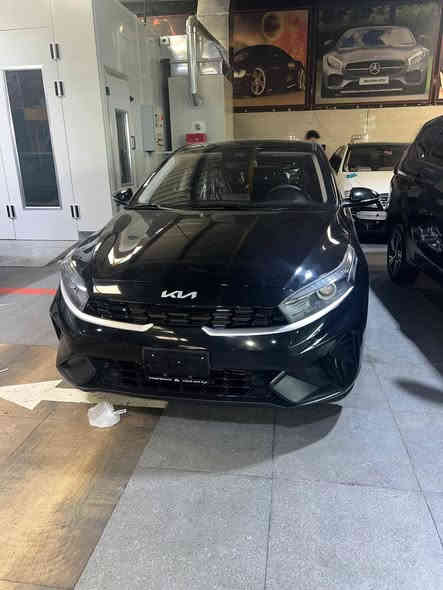 السلام عليكم 
للبيع كيا سيراتو 2024 خليجي🚗🔥
مكفوله بدون صبغ بدون بارد سياره جديده بلاديه بوضع الشركه 
ماشيه:15KM فقط
مواصفات السيراتو العاديه المعروفه 
محرك 1600دوش المرغوب
تحكمات مقود جهتين داخل اسود 
بك لايت لد ولد امامي نهاري
مواصفات عاديه معروفه 
‎لاتصال والاستفسار:***********
                                      ☎️☎️
