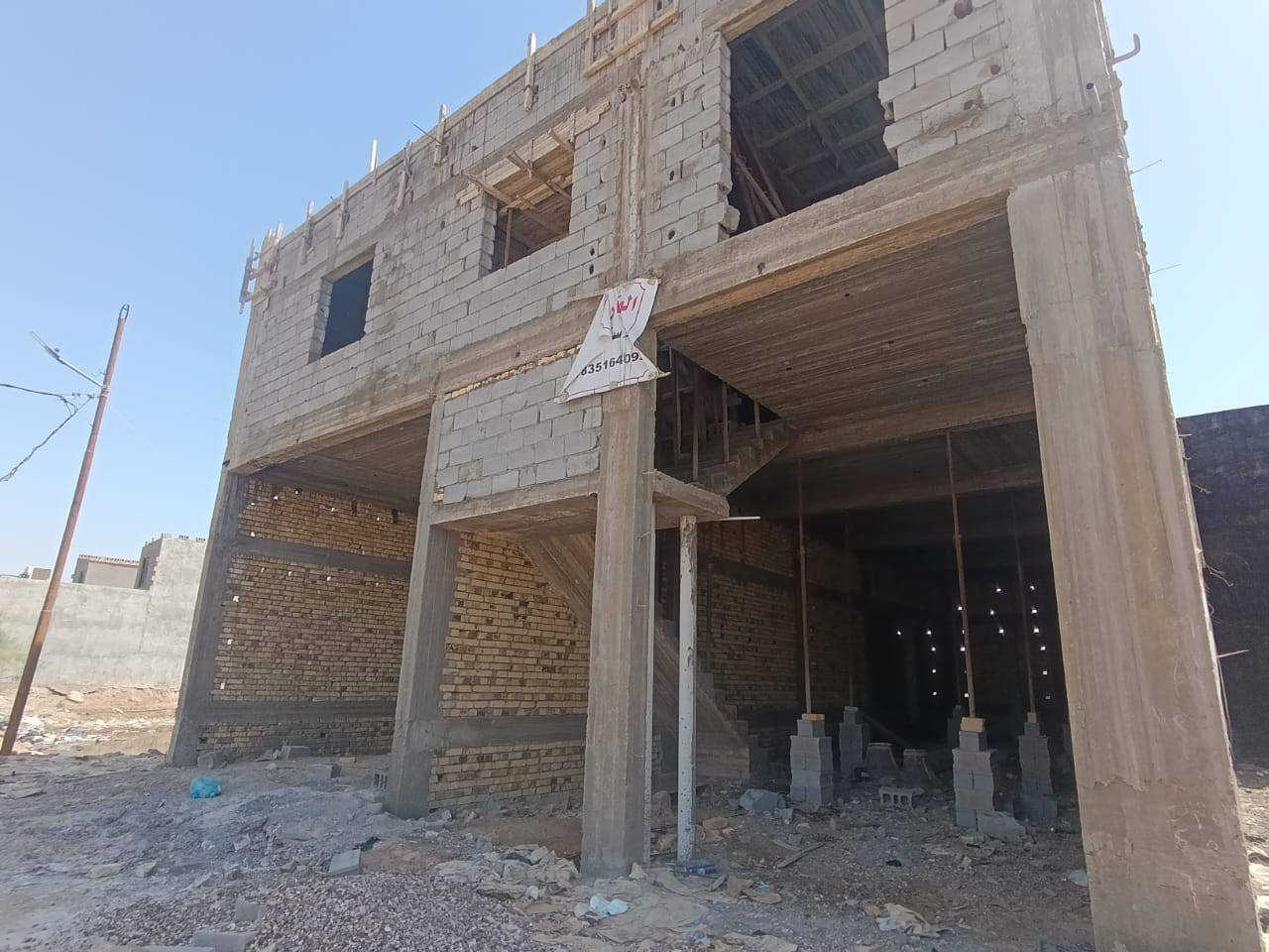 السلام عليكم العقار للبيع ارض الصبخ
في قضاء الفاو
المساحه 250متر
العقار طابقين
الطابخ الأرضي متكون
من محل طول 14 العرض 6م
والباقي مخزن
الطابق الثاني متكون 
3غرف نوم
صحيت
هوول كبير
مطبخ
استقبال
مساحت البناء الطابق الثاني 250م
البيت مهيكل دنك
السعر 140 رقم صاحب القطعه ***********
