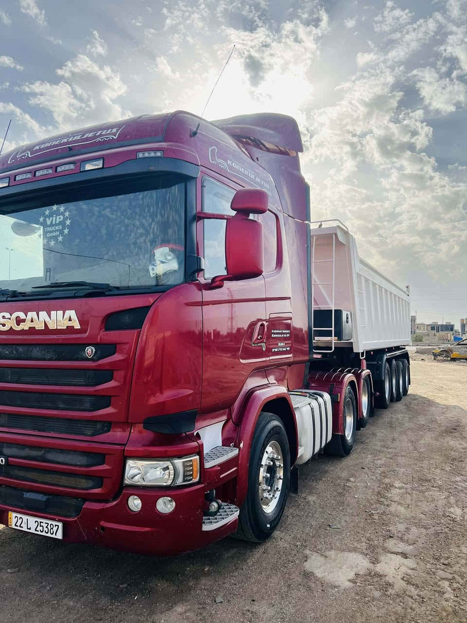 سلام عليكم سياره سكانيه للبيع موديل 2017
مكفوله كفاله عامه جاهزه رقم اربيل جديد تحويل ثاني يوم 
سياره صارلهه شهر من ترقمت سياره جديده  عربانه جوهر 2025
مكان ميسان علي شرقي مكلف بل نشر 
***********
